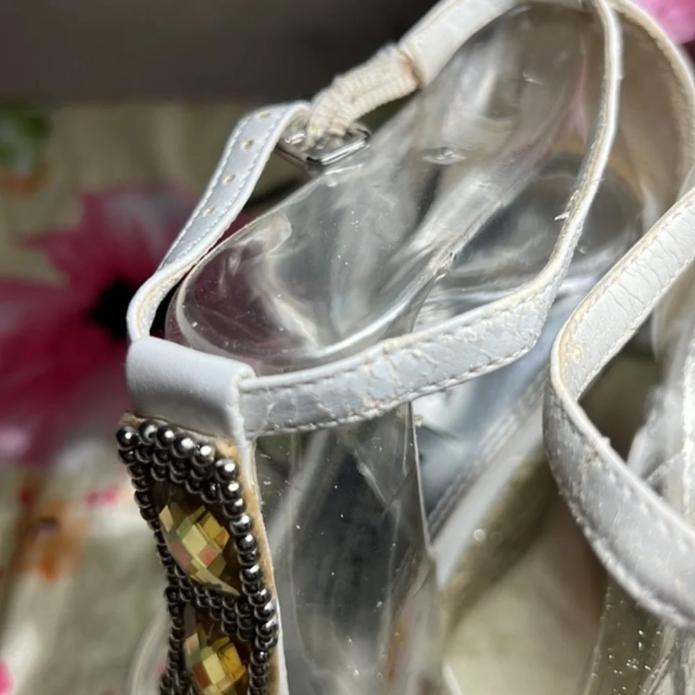 White House|BlackMarket white leather espadrille open toe blinged sandal 7.5‎